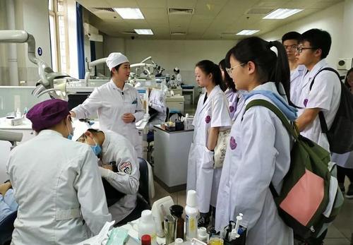 石家莊冀聯(lián)醫(yī)學(xué)院2025年學(xué)費(fèi)多少？