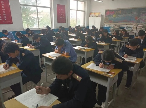 石家莊新鐵職業(yè)高中怎么樣？管得嚴(yán)嗎？