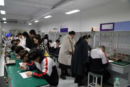 石家莊東華鐵路學(xué)校機(jī)電專業(yè)實(shí)訓(xùn)學(xué)出真技術(shù)嗎？